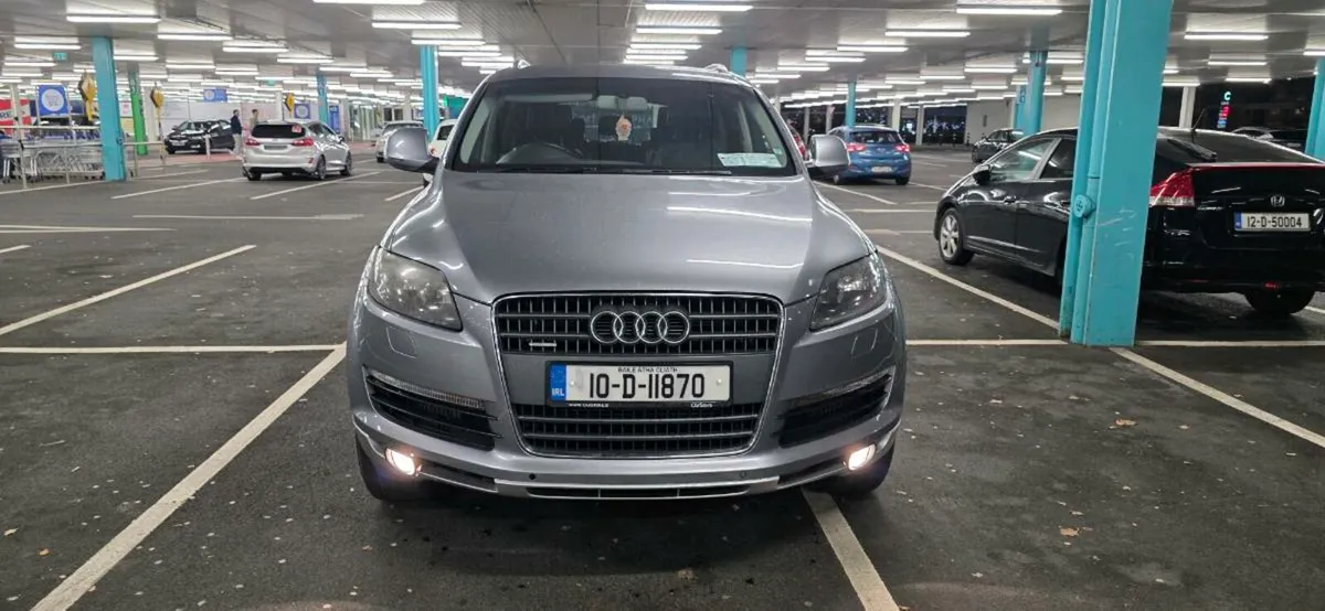 Audi Q7 - Image 2