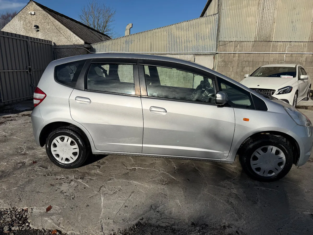 Honda Fit 2010 Automatic - Image 3