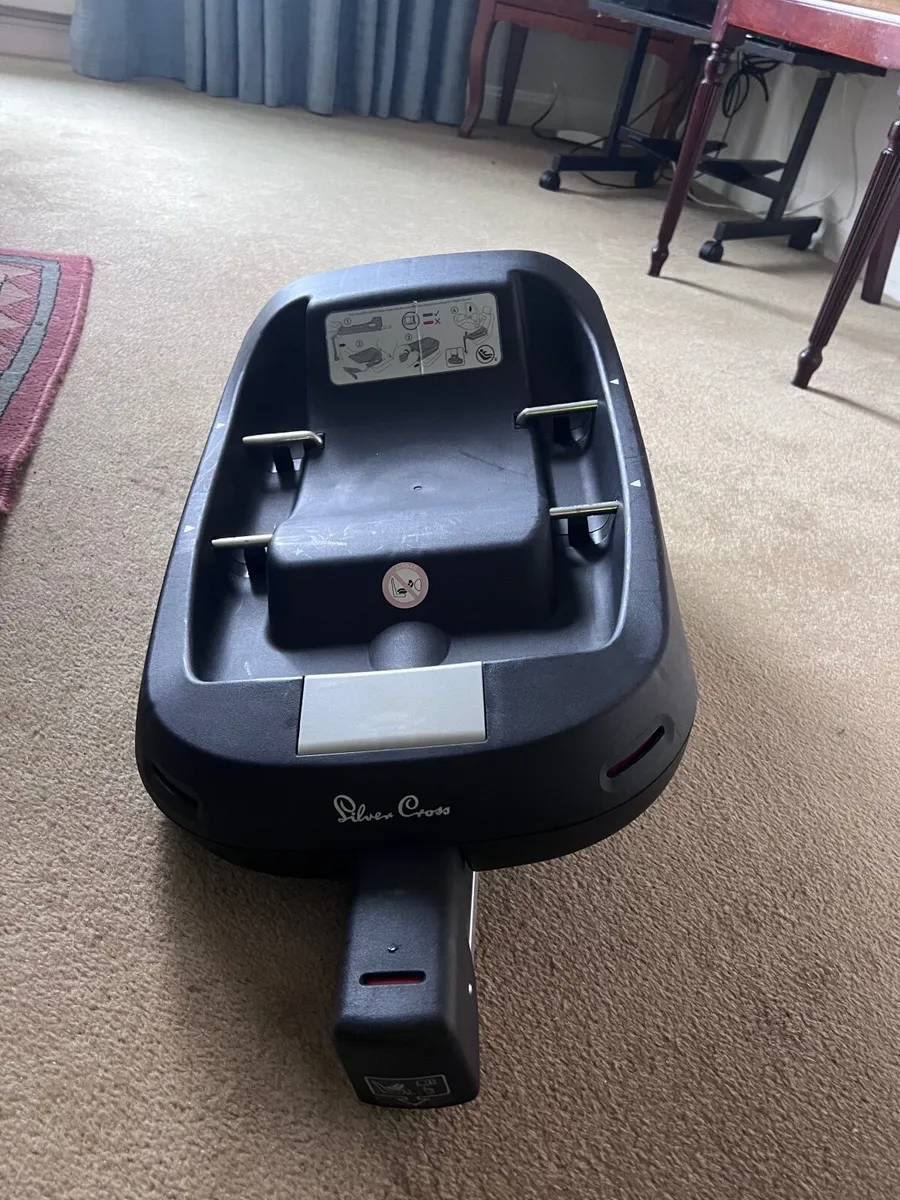 Silver Cross Isofix base