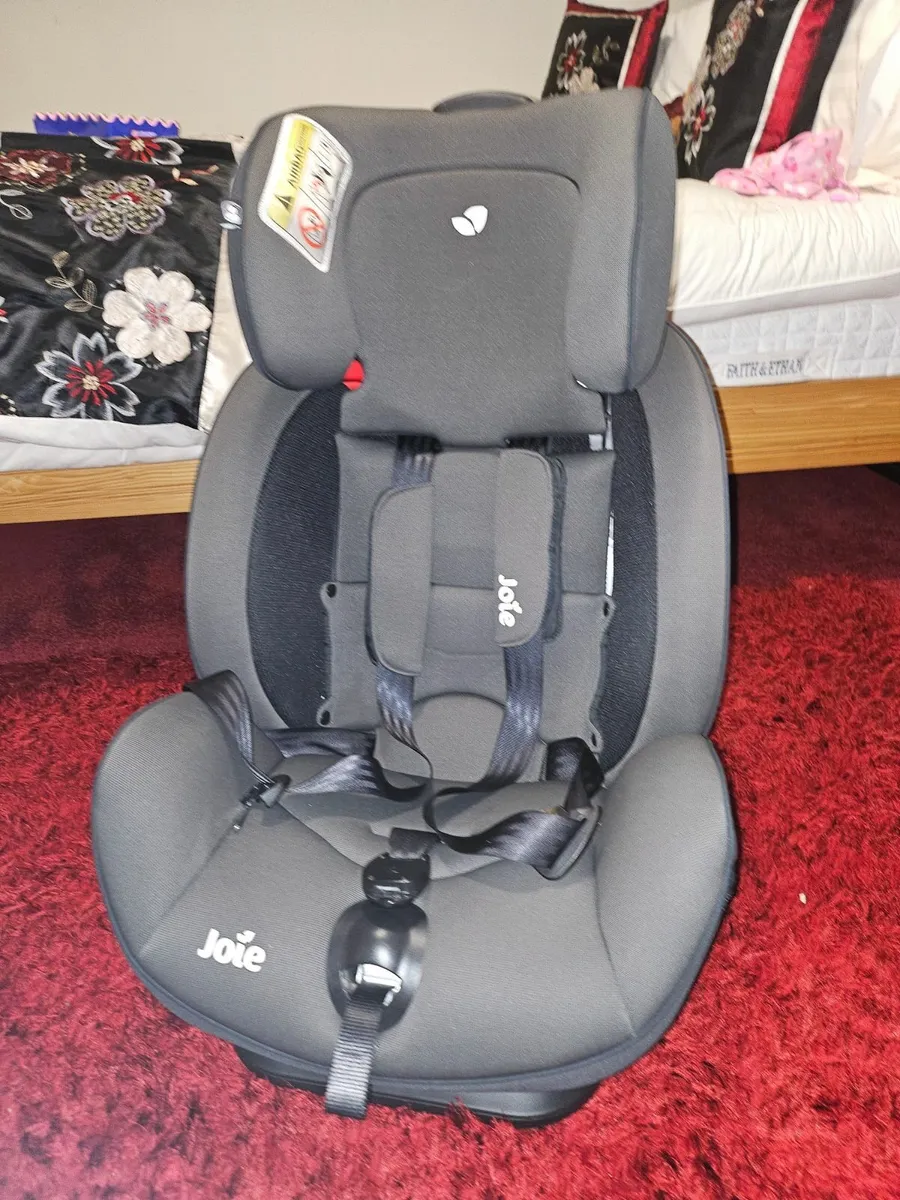 Car seat - Image 1