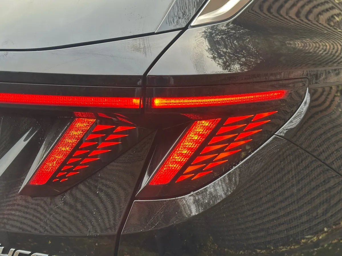 **High Spec** 221 Hyundai Tucson Executive Plus - Image 4