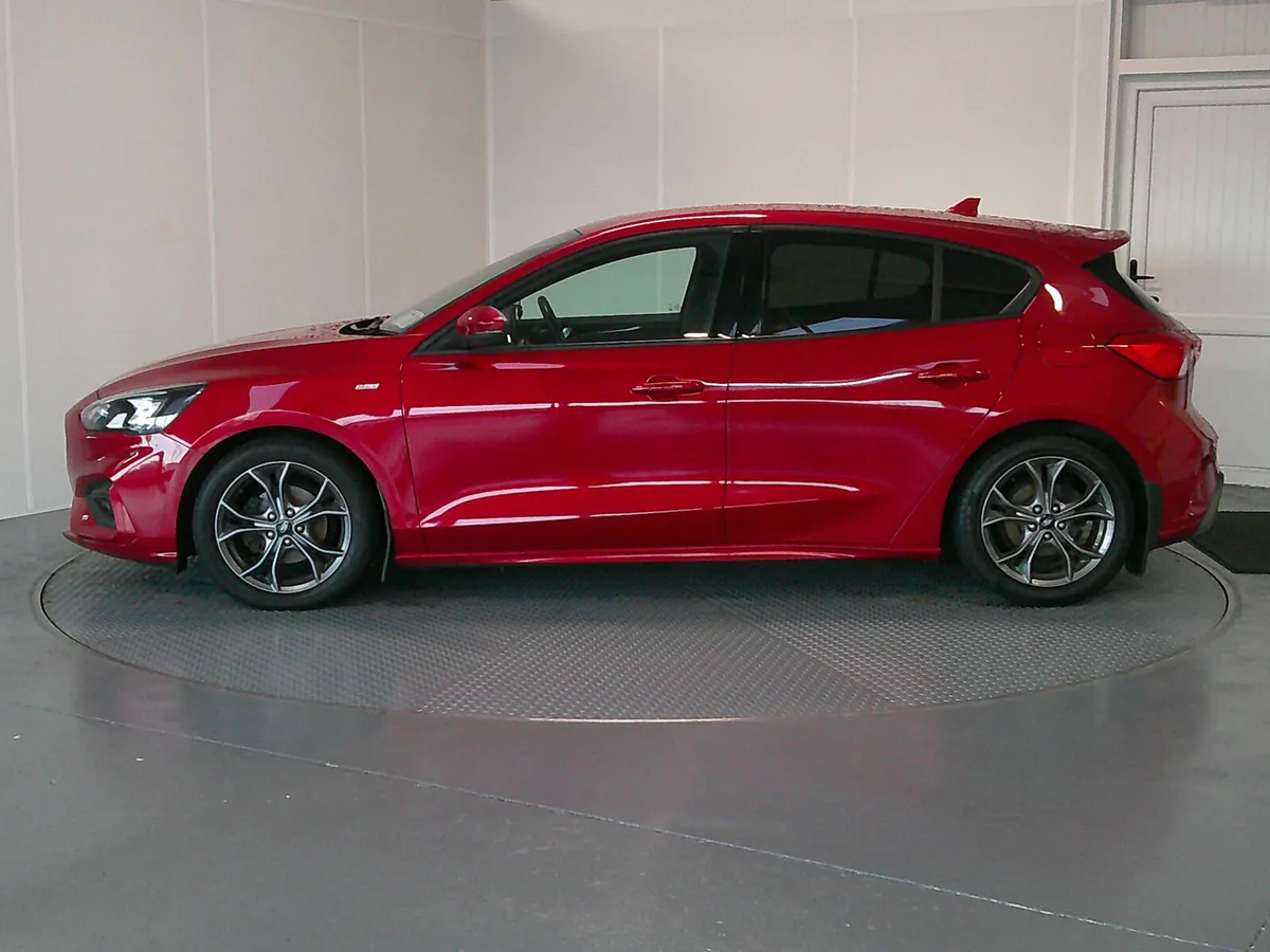 Ford Focus 2020 - Image 4