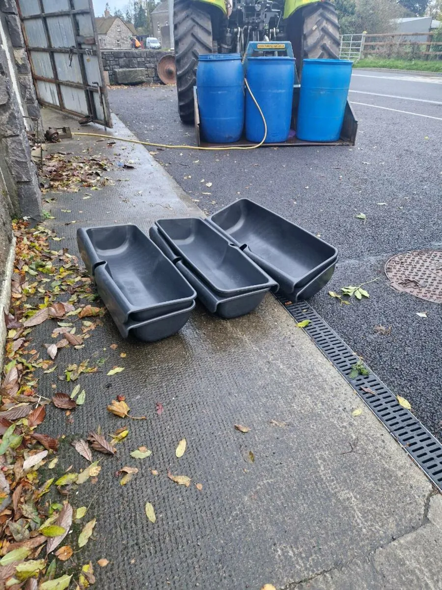 Feeding trucks - Image 3