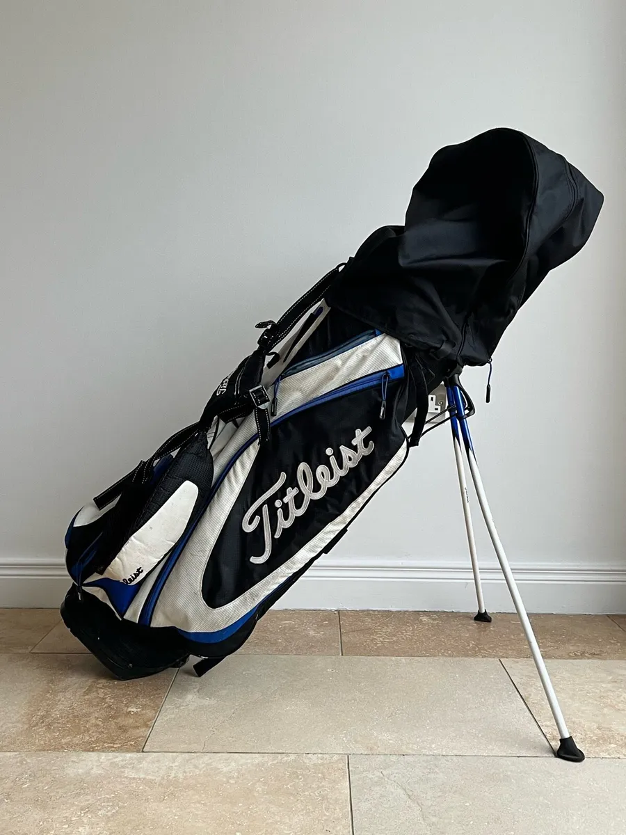 Titleist Carry Bag - Image 2