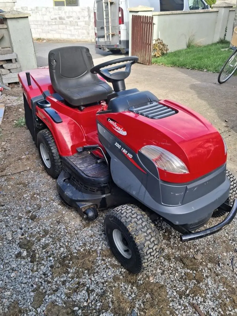 Castlegarden XDC 180 HD ride on mower - Image 1