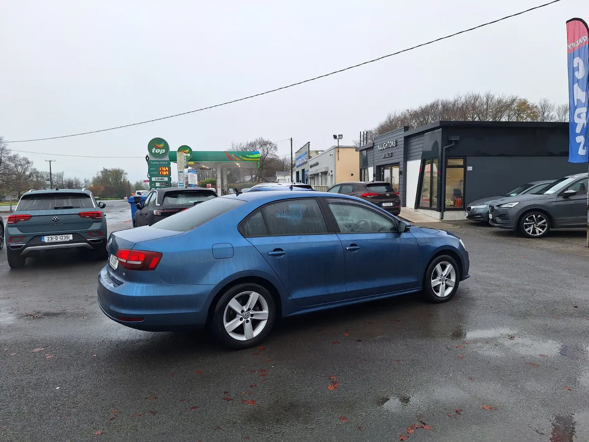 Volkswagen Jetta 2.0 High Spec/Camera/App Connect - Image 3