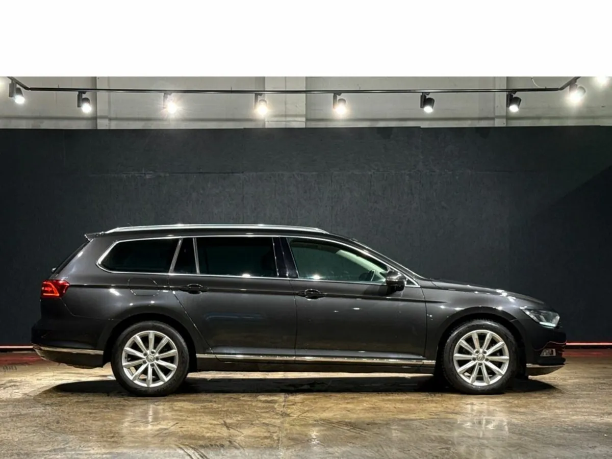 Volkswagen Passat 1.4 AUTOMATIC - HALF LEATHER UPH - Image 3