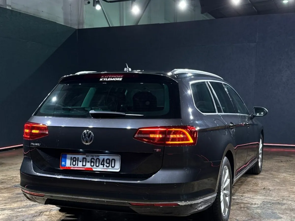 Volkswagen Passat 1.4 AUTOMATIC - HALF LEATHER UPH - Image 4