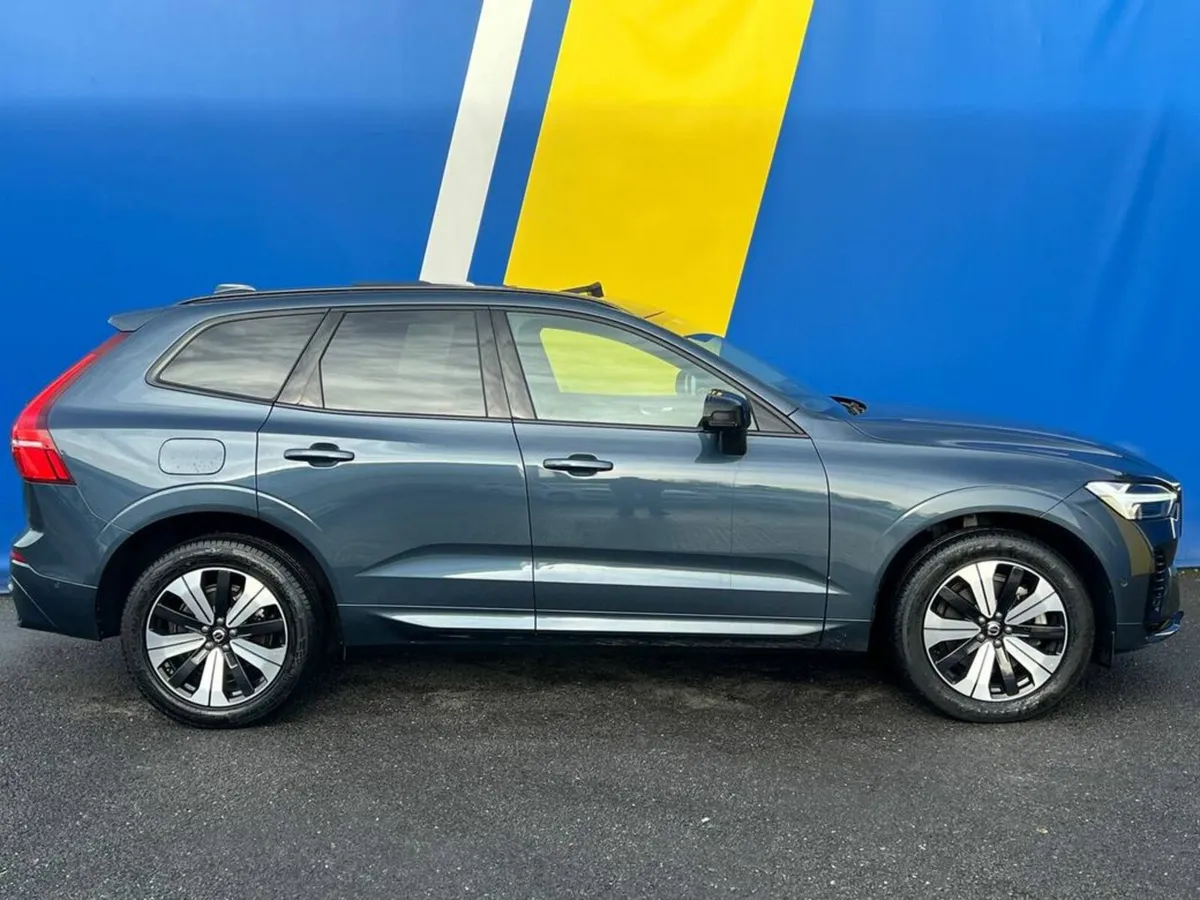 Volvo XC60 T6 PLUS DARK AWD 2.0 HYBRID // OPENING - Image 4