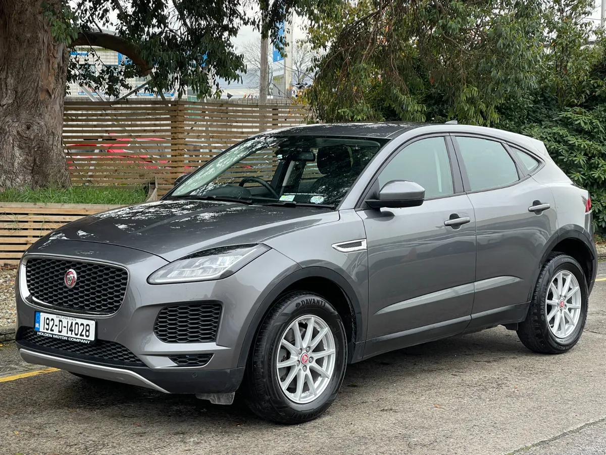 2019 Jaguar E-Pace..low miles..rear camera - Image 3