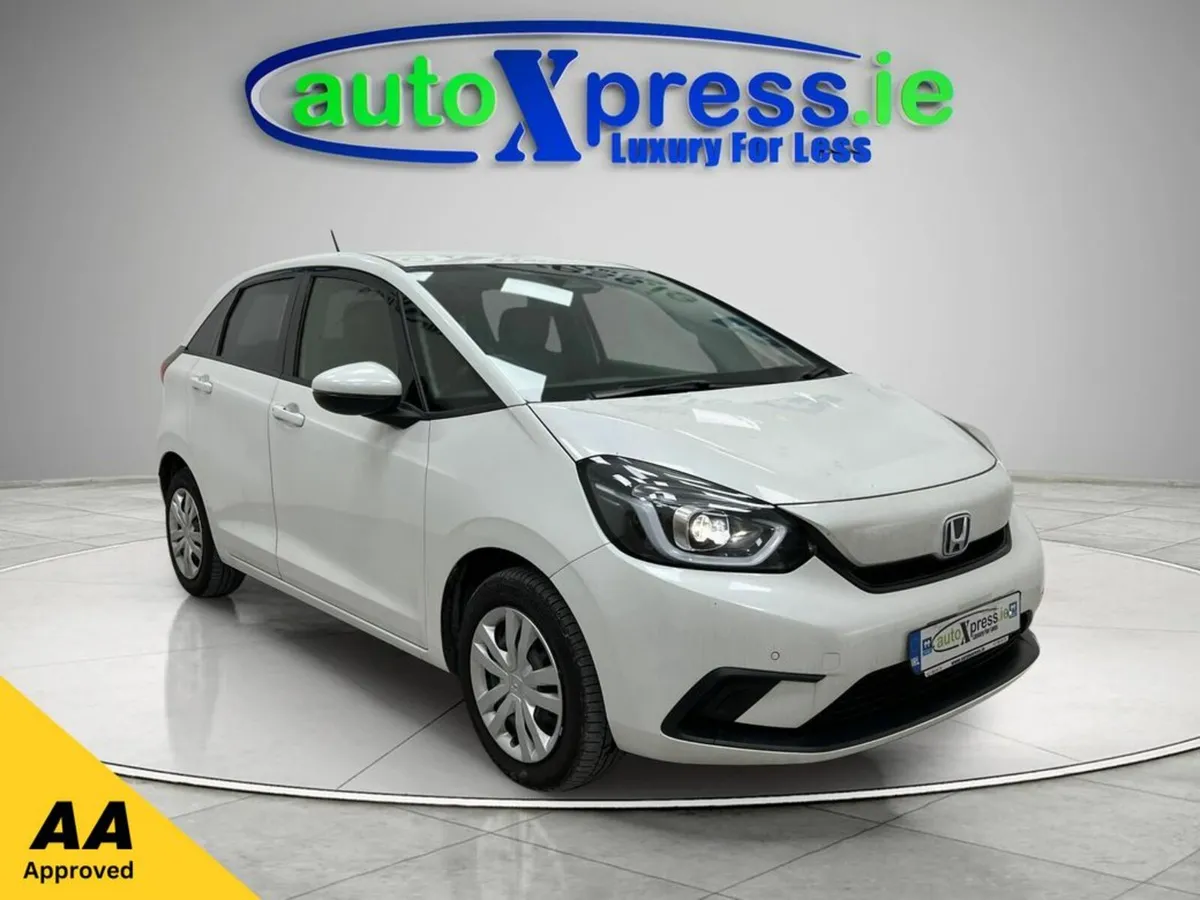 Honda Fit 1.5 e:HEV BASIC Automatic, Reversing cam - Image 1