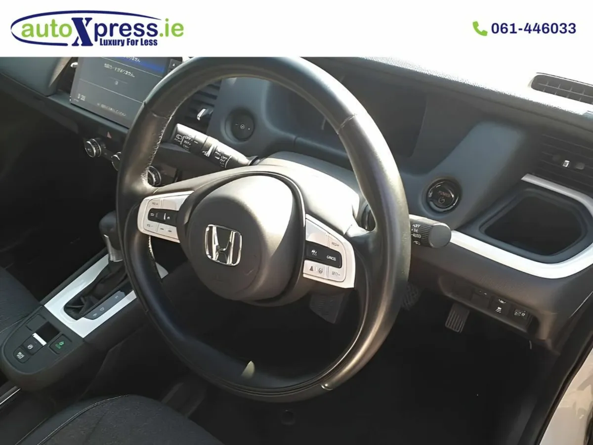 Honda Fit 1.5 E:HEV HOME Automatic, Reversing came - Image 2