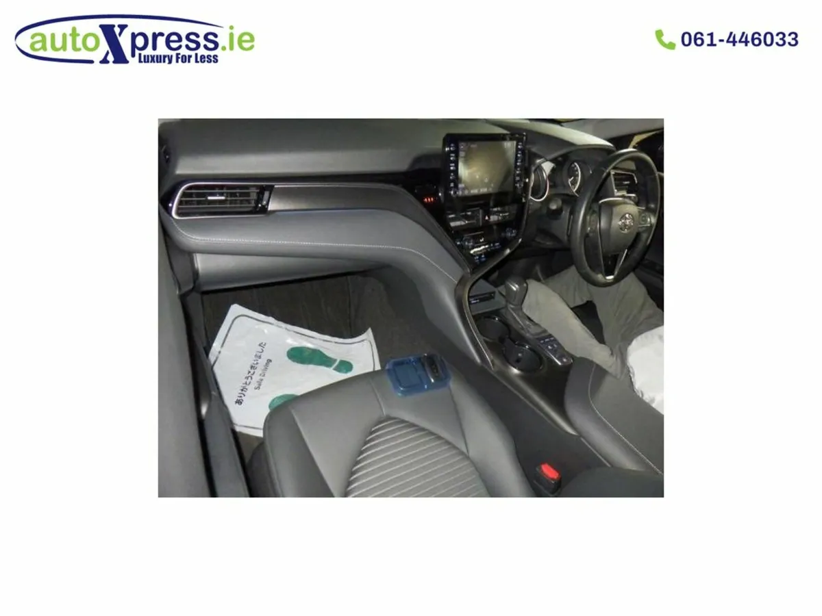 Toyota Camry HYBRID WS Low Mileage , Reversing cam - Image 2