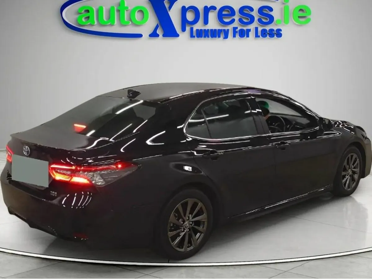 Toyota Camry HYBRID WS Low Mileage , Reversing cam - Image 3