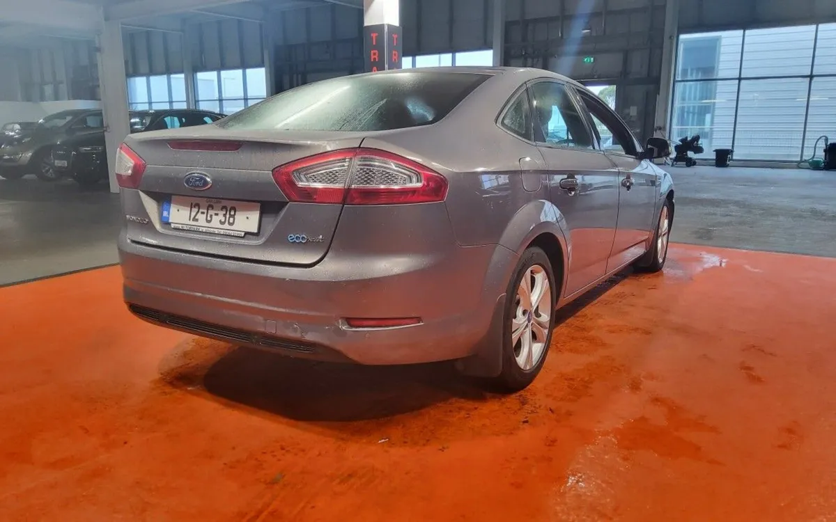 Ford Mondeo 1.6TDCi 115PS Zetec - Image 4
