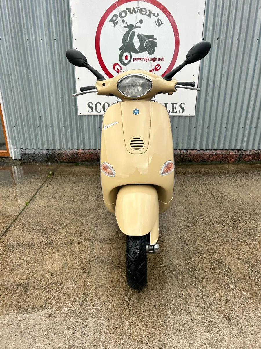 2003 Vespa ET2 50cc - Image 2