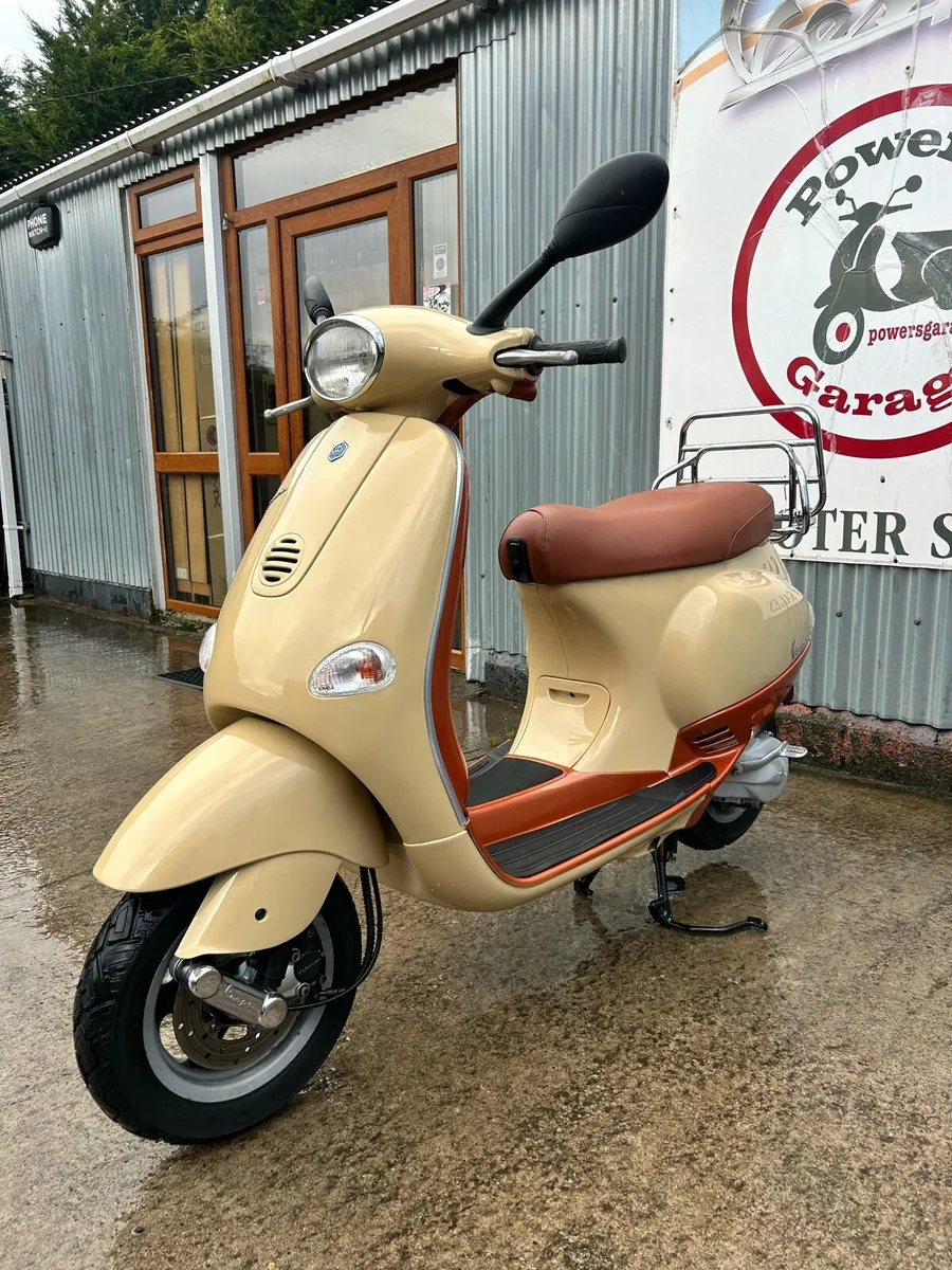 2003 Vespa ET2 50cc - Image 3