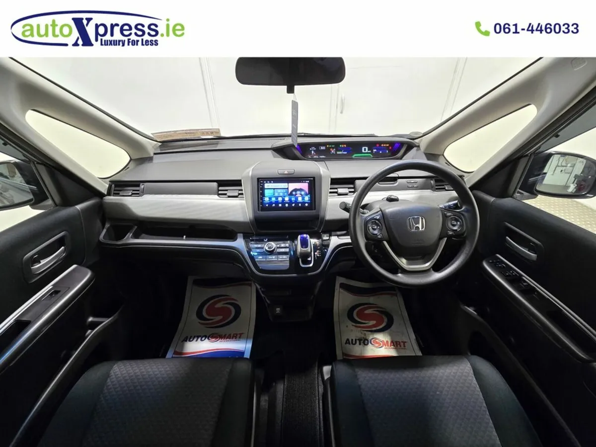 Honda Freed + 1.5 Hybrid Automatic, Reversing came - Image 2