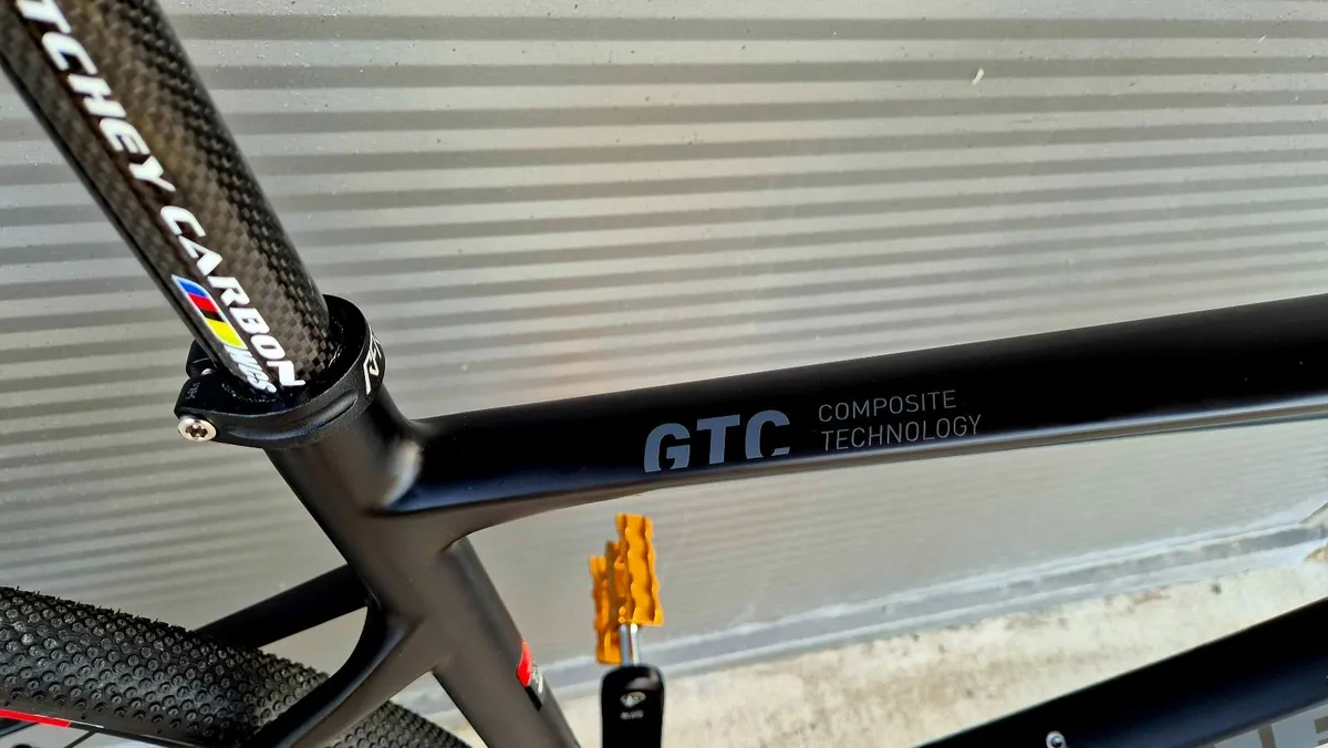 Carbon Cube Attain 105 di2 - Image 1