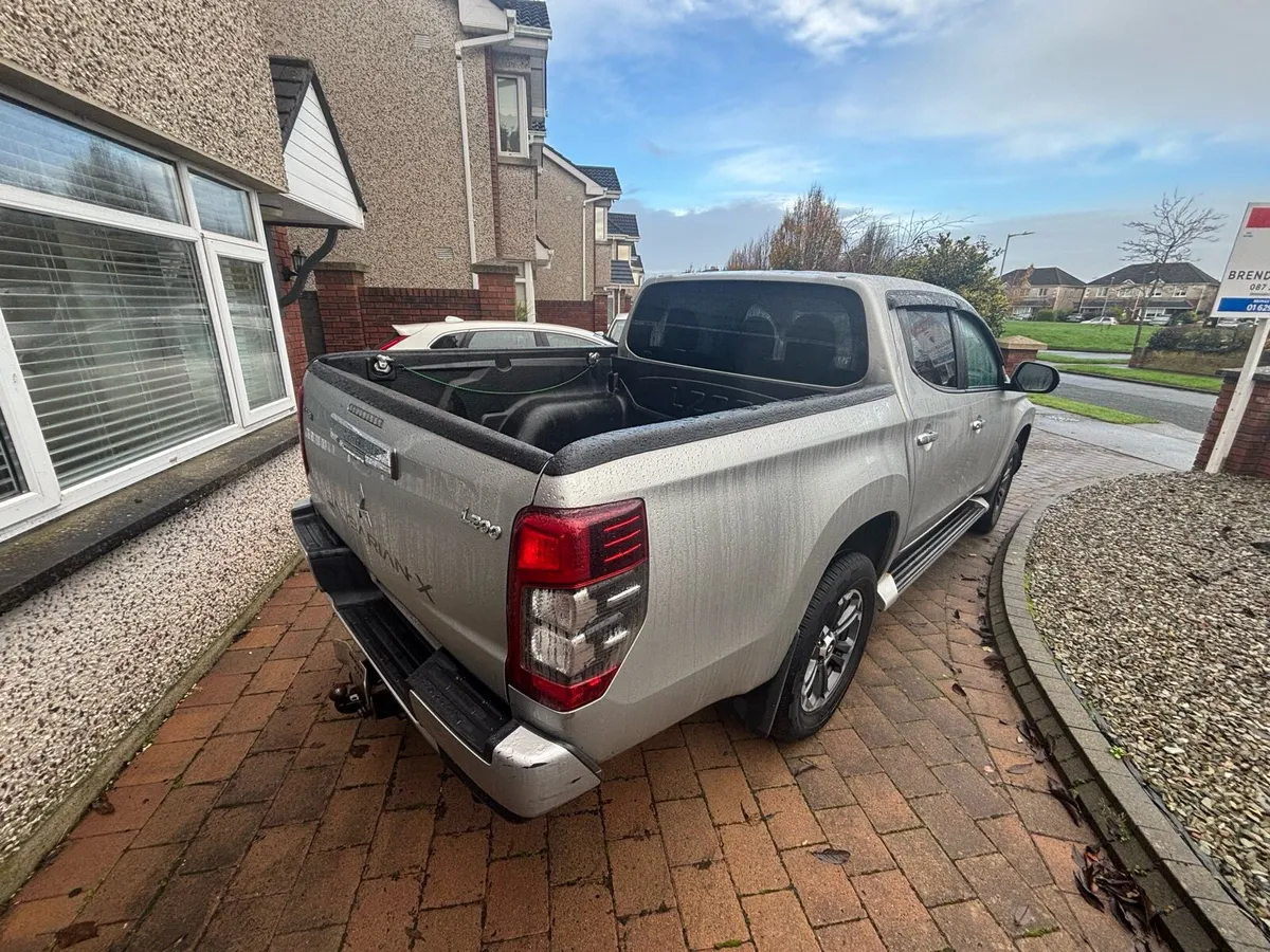 Mitsubishi L200 Barbarian X Auto - Image 3