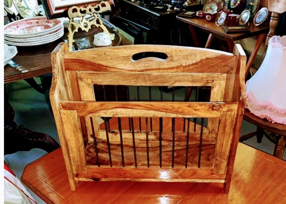 Vintage magazine rack - Image 1