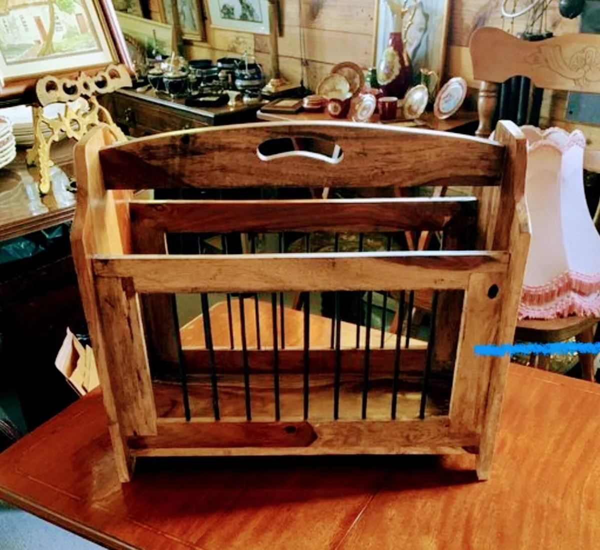 Vintage magazine rack - Image 2