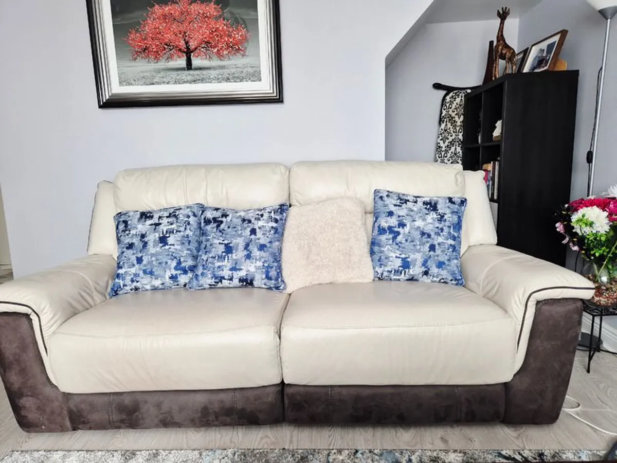 Manning 3 Seater Manual Recliner - Image 2