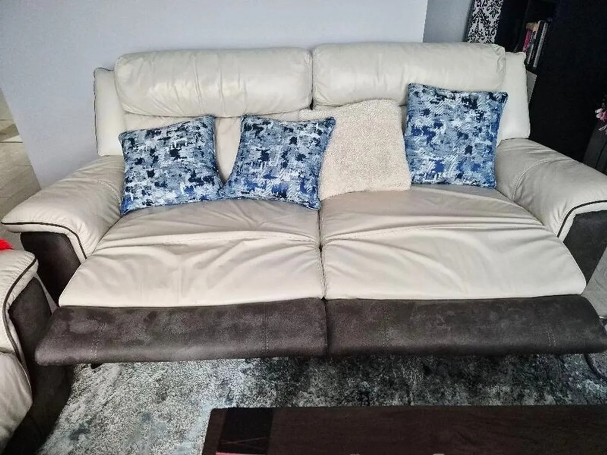 Manning 3 Seater Manual Recliner - Image 3