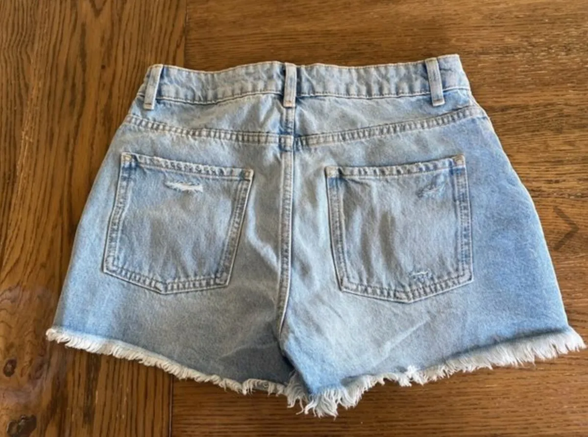 BNWT Penneys denim high-waist shorts Size 8 - Image 4