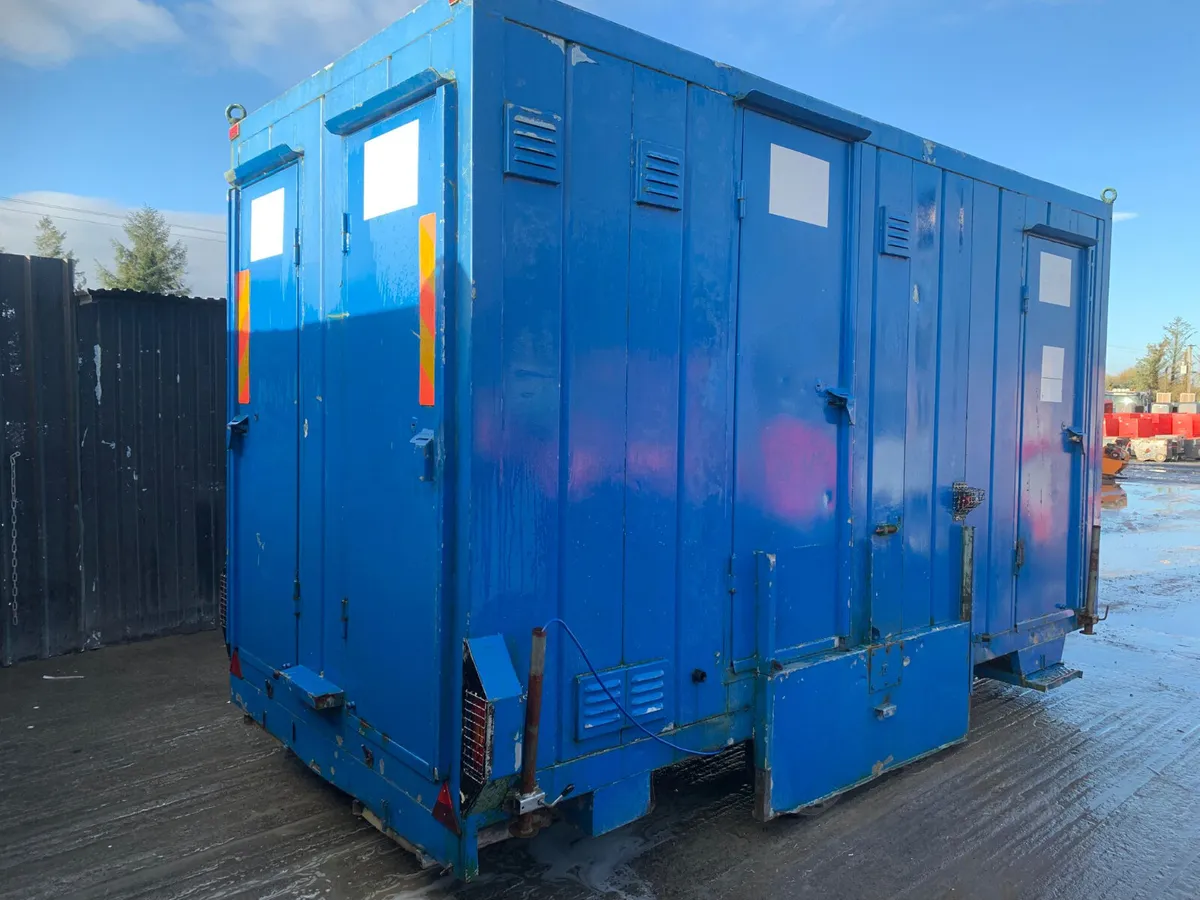 Towable Welfare Unit – Toilet & Canteen - Image 3