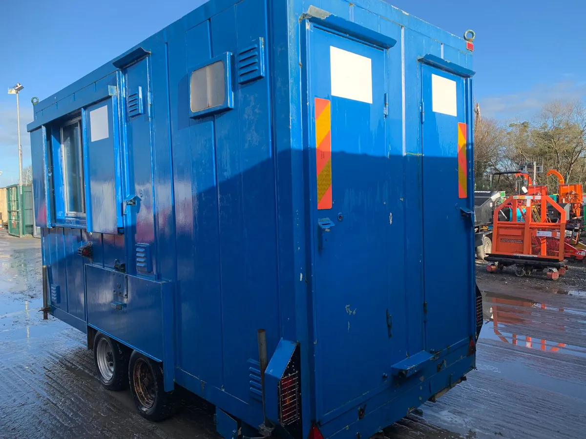 Towable Welfare Unit – Toilet & Canteen - Image 4
