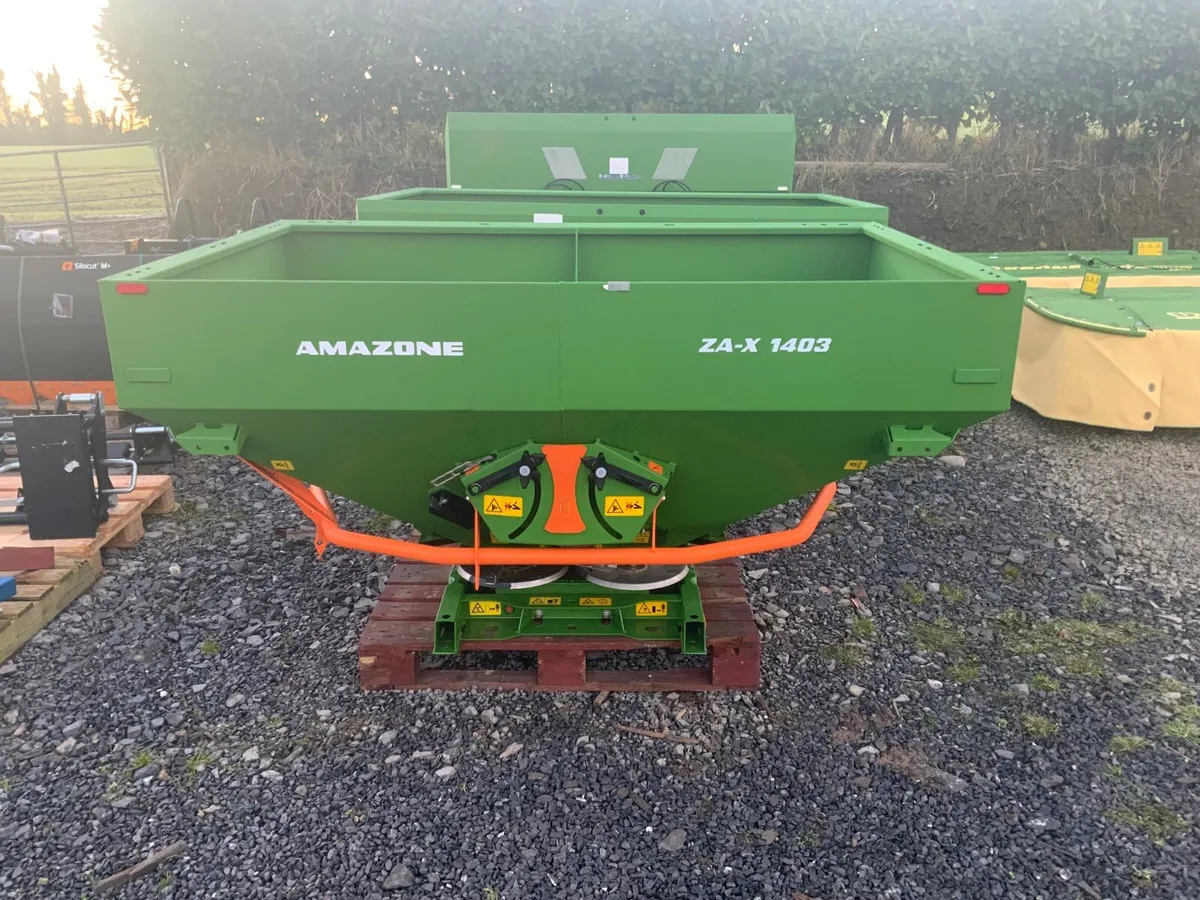 Amazone Fertiliser Spreader - Image 1