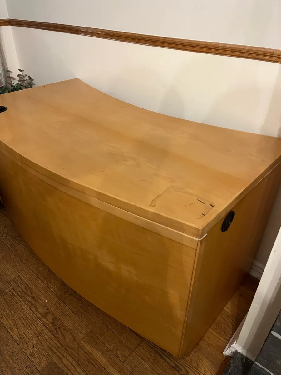 Work desk (Free to take away) - Image 1