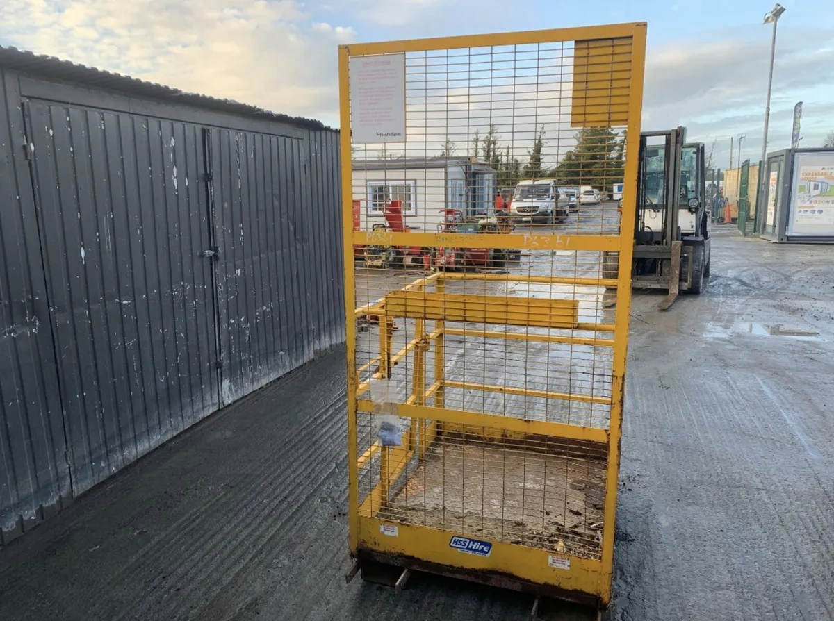 Man Cage To Suit Forks - Image 4