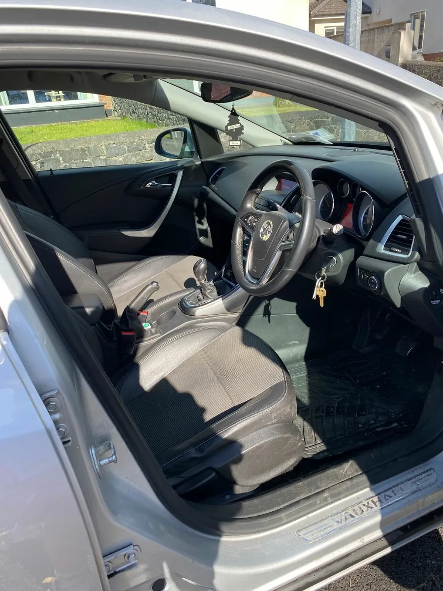 Vauxhall Astra 1.7L Diesel, New NCT - Image 4
