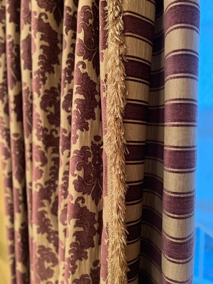 Curtains - Image 2