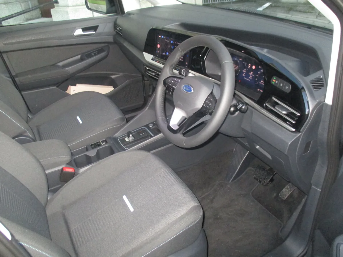 NEW TOURNEO CONNECT PLUG IN HYBRID W/CHAIR TAXI - Image 3