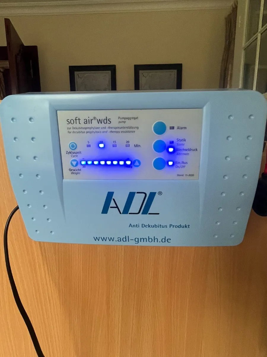 Hospital bed - Image 4