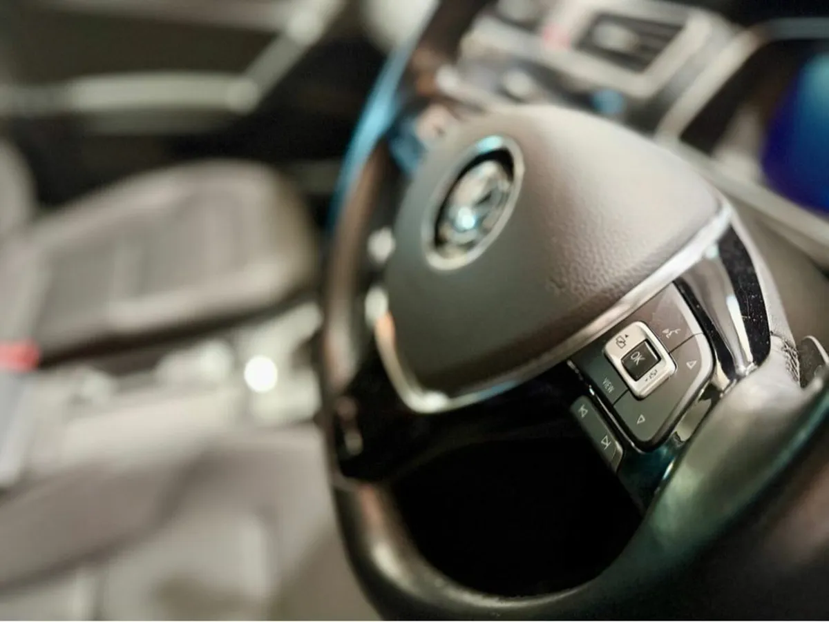 Volkswagen Golf 2.0 TDI - Image 4