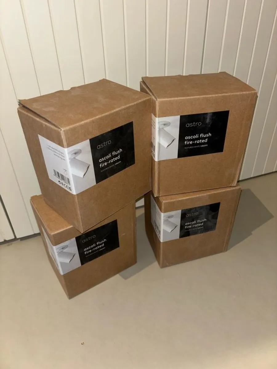 4 Astro Ascoli - Flush Mounted Ceiling Spotlights - Image 2