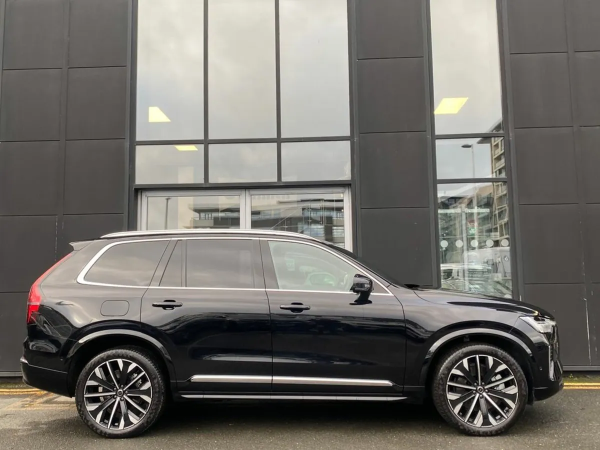 Volvo XC90 T8 Ultra 7 Seat AWD Auto (PHEV) - Image 4