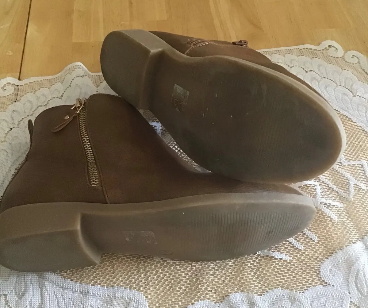 Ladies Ankle Boots - Image 3