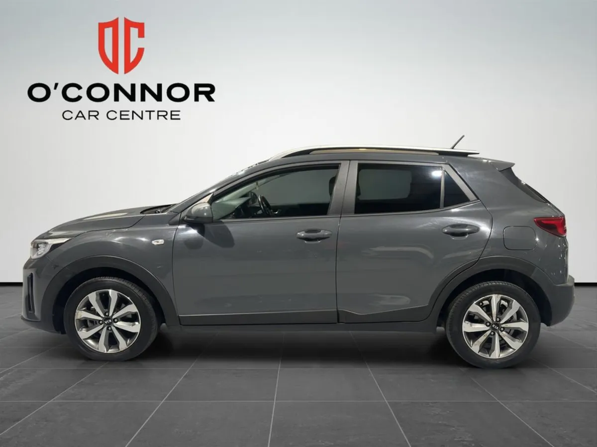 Kia Stonic Runs on petrol… and pure charm. - Image 2