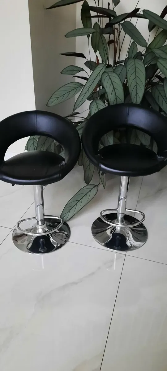 2 Bar stools - Image 1