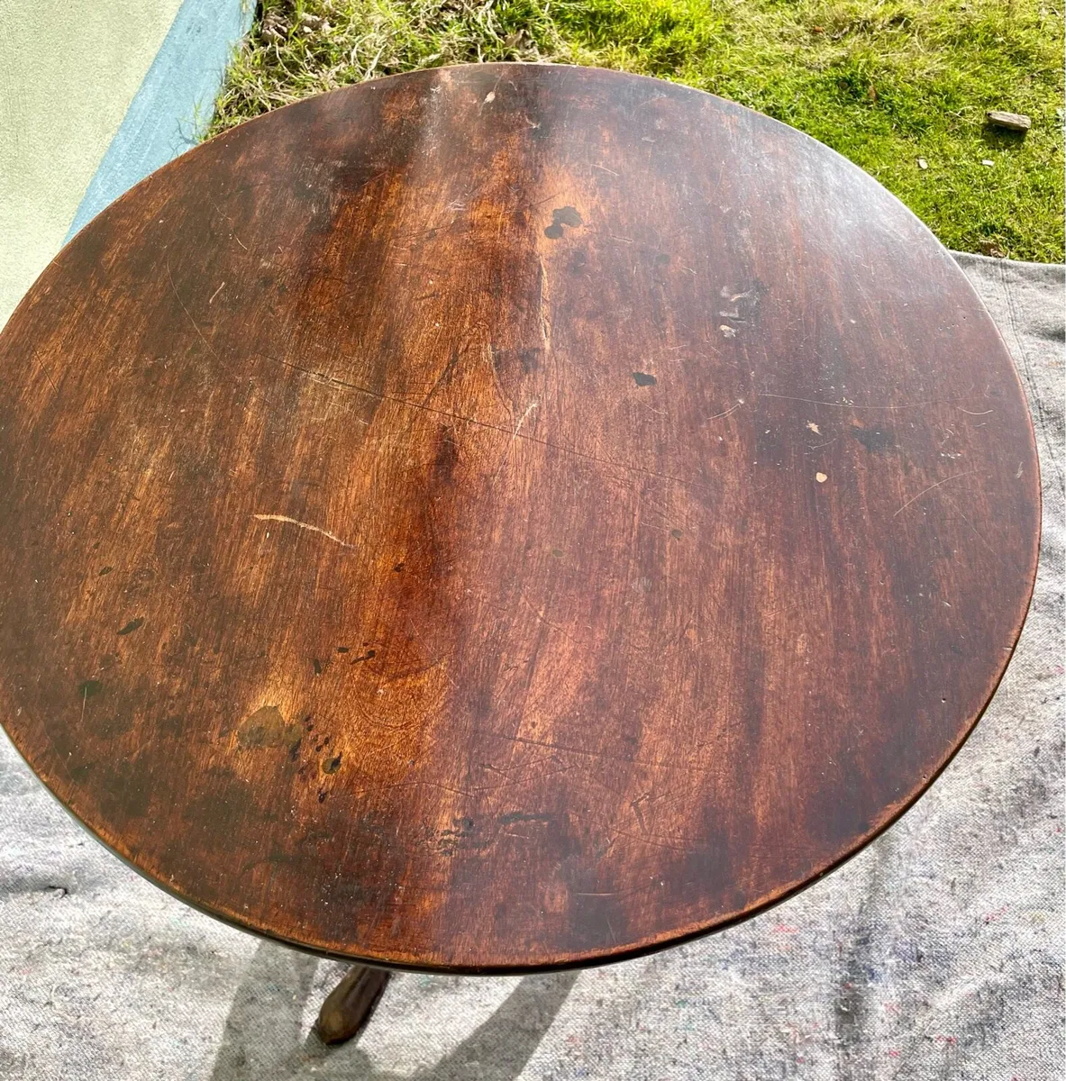 Antique round mahogany flip top table - Image 4