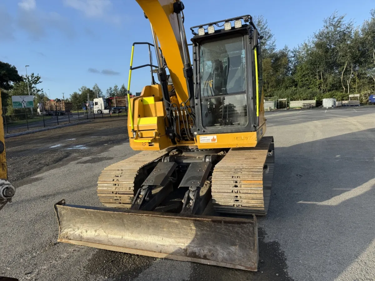 2023 LIUGONG 913FCR SITE-READY W/BUCKETS & BLADE - Image 2