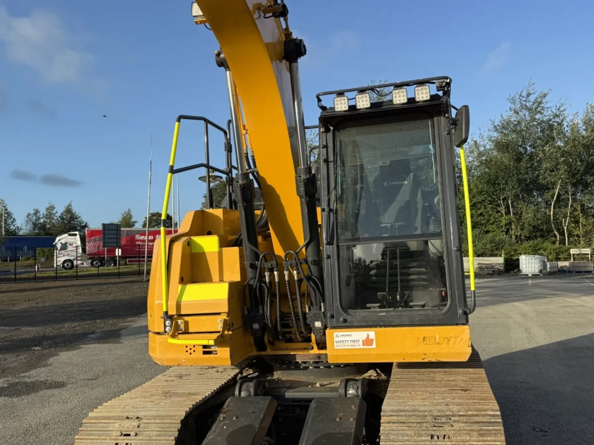 2023 LIUGONG 913FCR SITE-READY W/BUCKETS & BLADE - Image 3