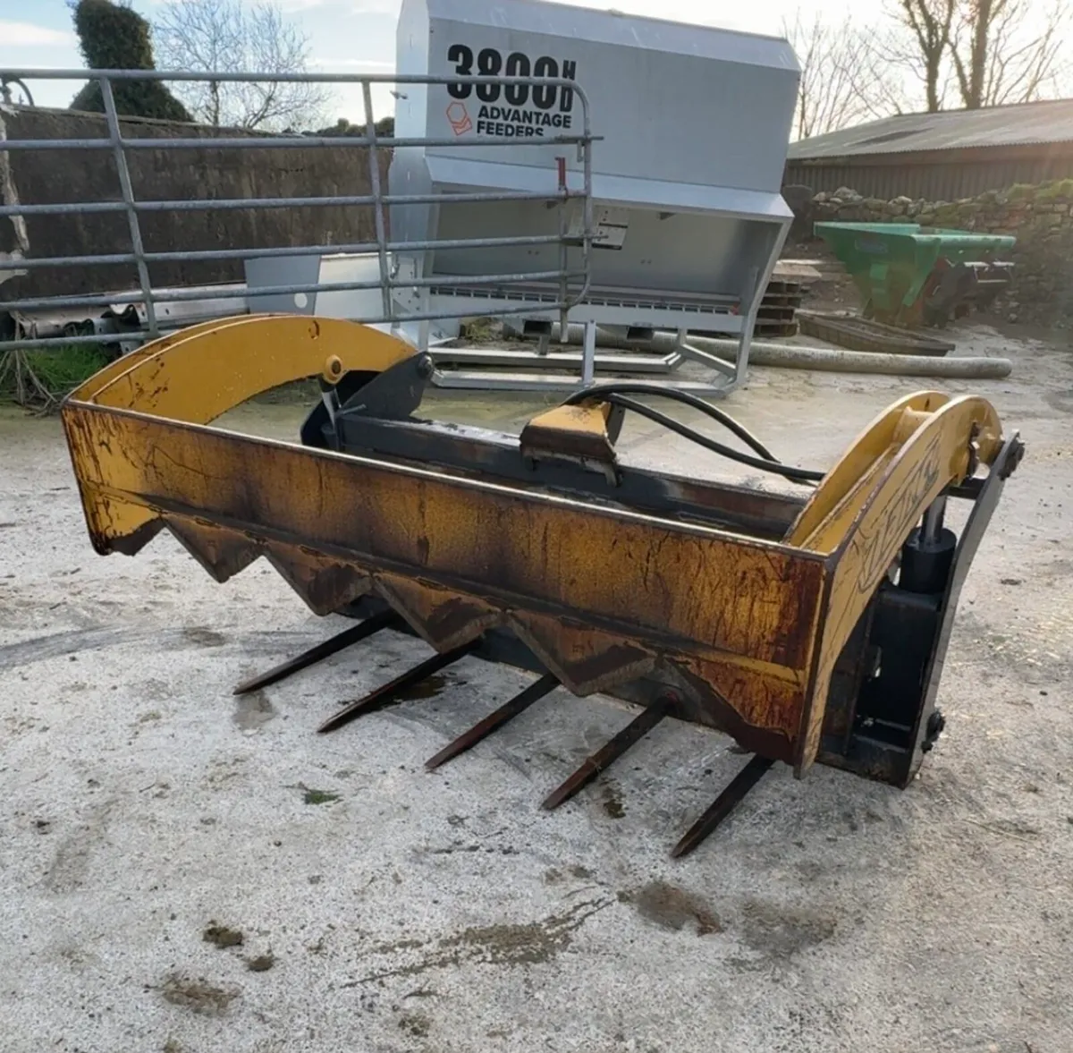 Tanco bale shear - Image 1