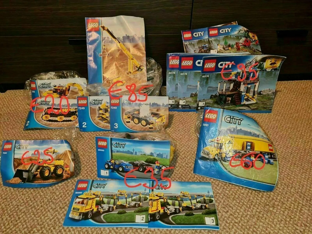 Lego City sets 
all 100% complete - Image 1
