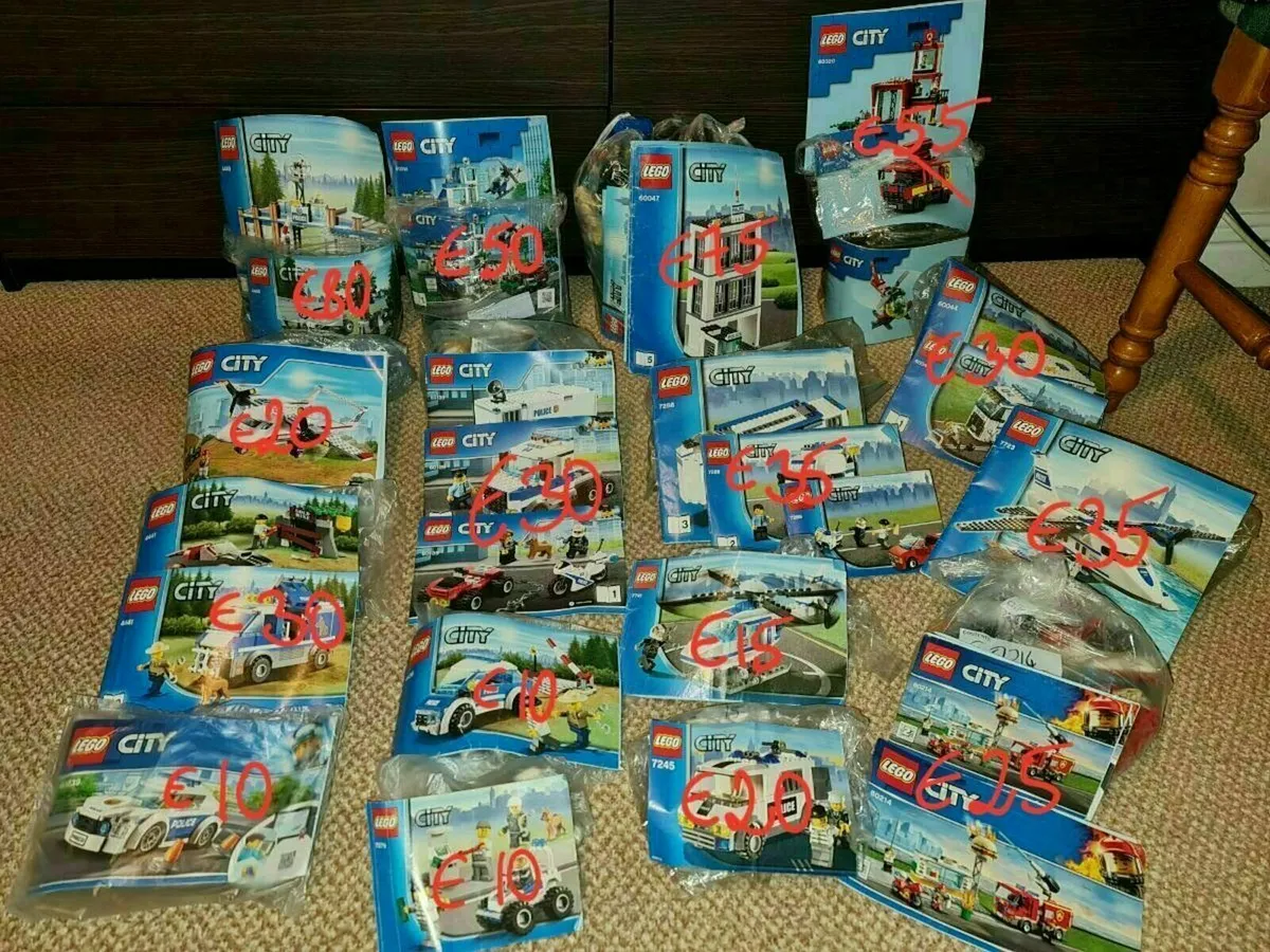 Lego City sets 
all 100% complete - Image 3